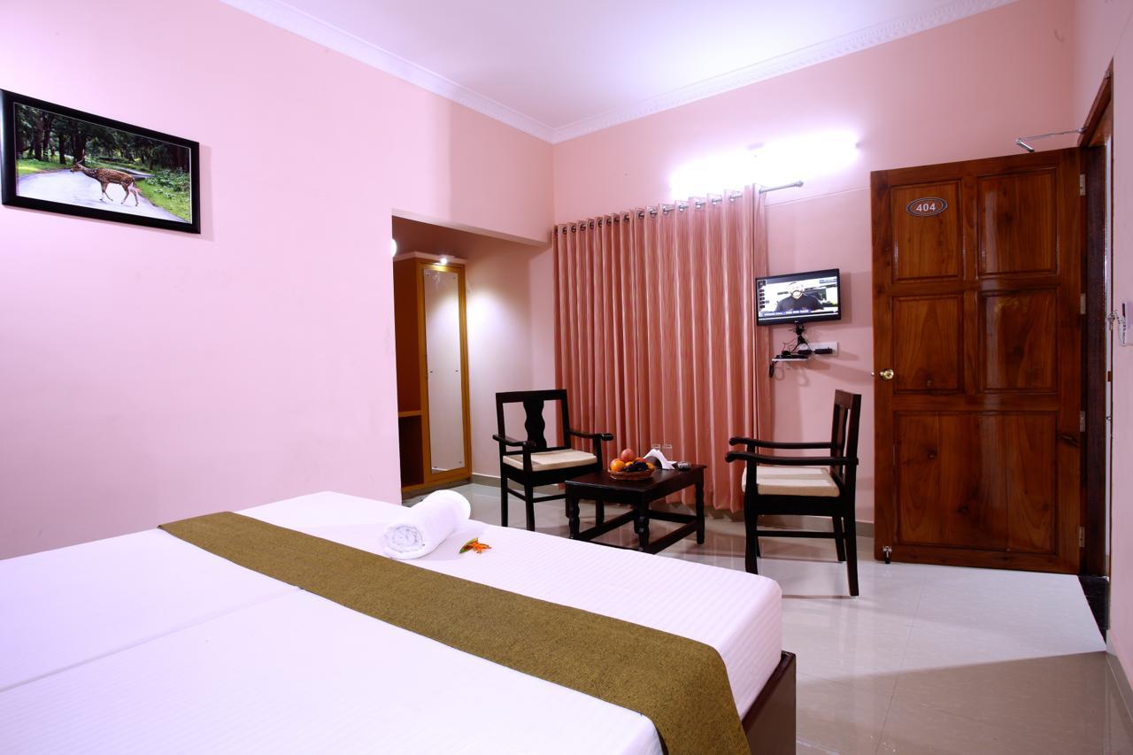 Clirind Resort Athirappilly Exterior foto